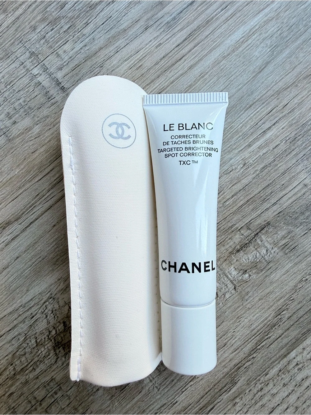 CHANEL le blanc